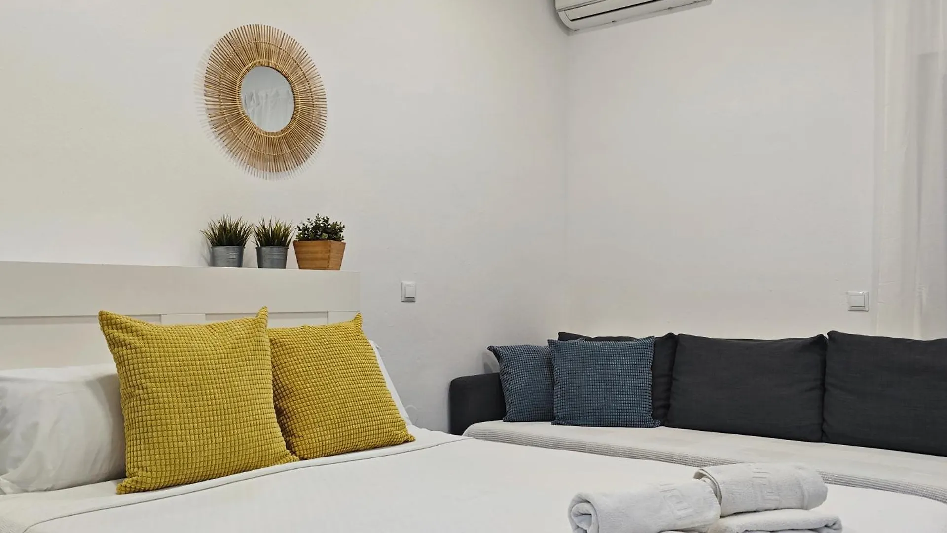 Estudio Benalbeach New Benalmadena 0*,  Spain